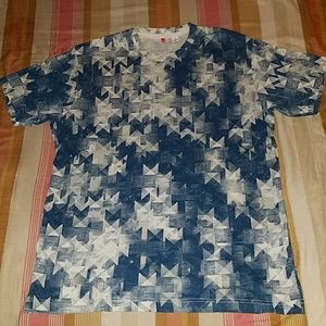 Uniqlo t-shirt
